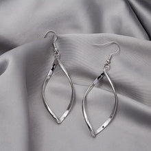 画像をギャラリービューアに読み込む, 「完全受注販売」リーフ型ピアス
